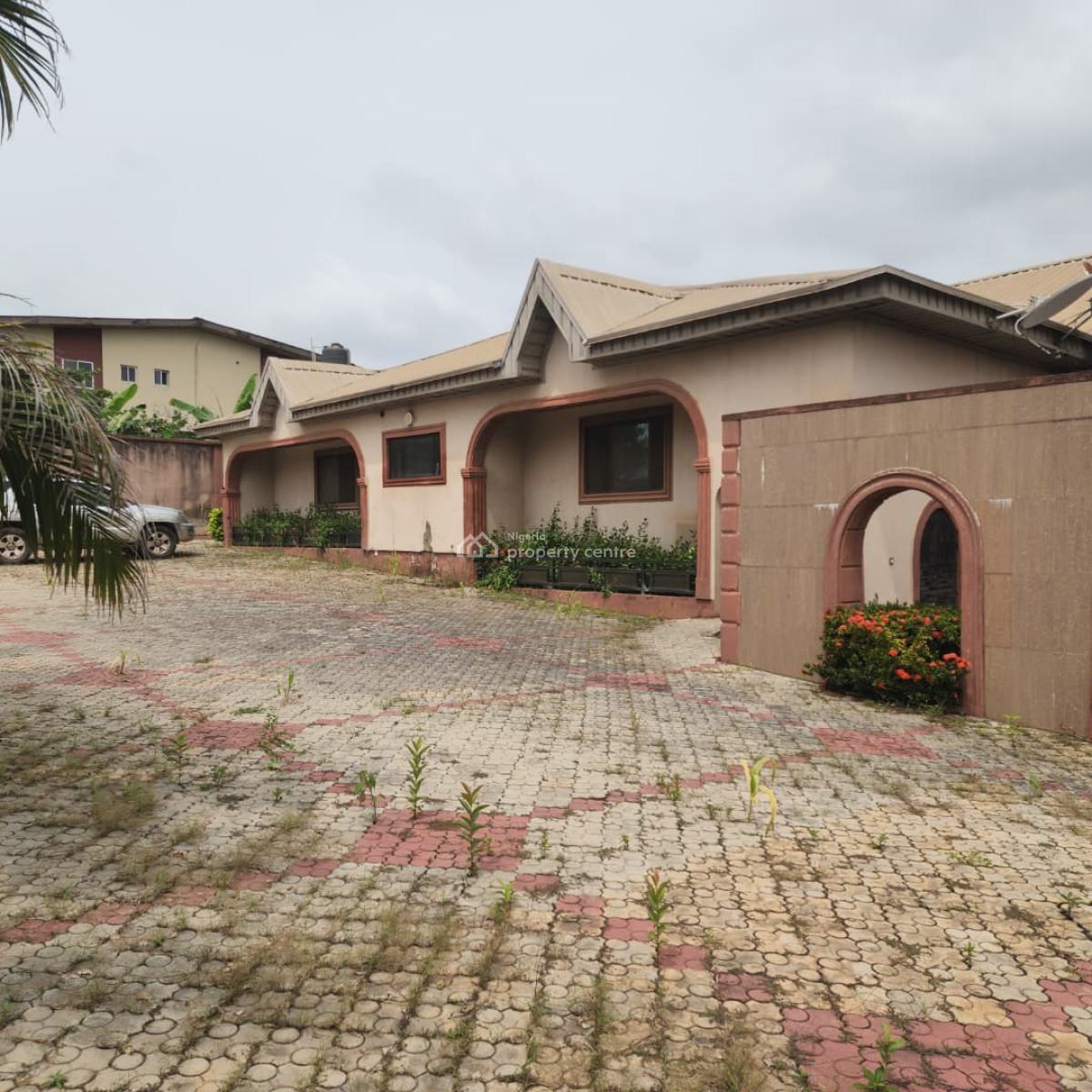 18 Bedrooms House with Swimming Pool, Ajoke Estate Jericho, Ibadan, Oyo, Detached Bungalow for Sale