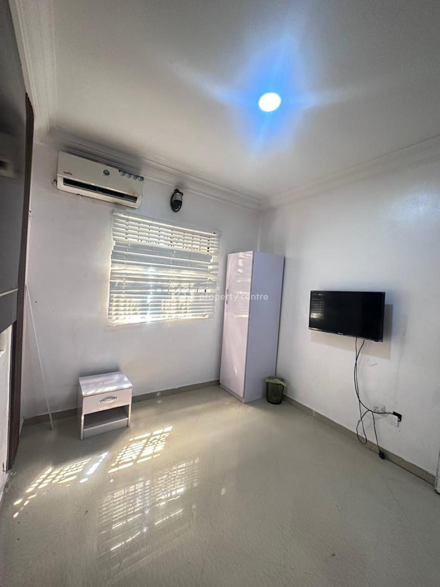 Serviced 2 Bedroom Apartment in a Serene Location, Lekki Phase 1, Lekki, Lagos, Flat / Apartment for Rent