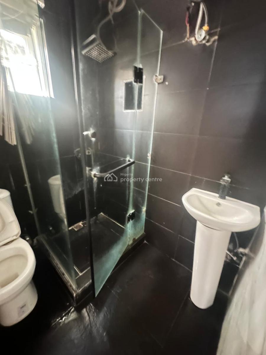 Serviced 2 Bedroom Apartment in a Serene Location, Lekki Phase 1, Lekki, Lagos, Flat / Apartment for Rent