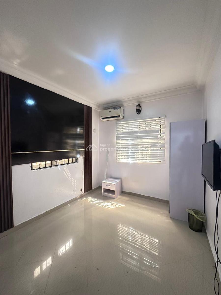 Serviced 2 Bedroom Apartment in a Serene Location, Lekki Phase 1, Lekki, Lagos, Flat / Apartment for Rent