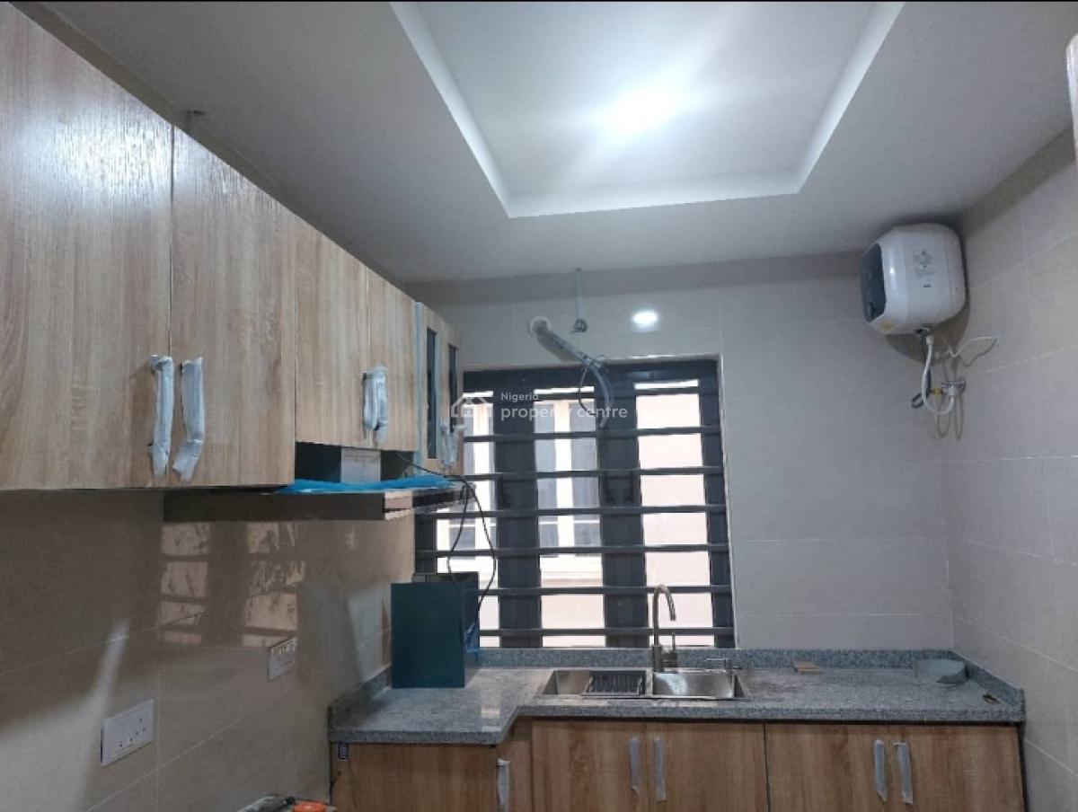 Exquisitely 3 Bedroom Apartment with a Bq, Ikeja, Lagos, Flat / Apartment for Rent