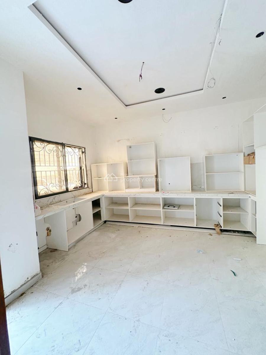 Standard 4 Bedroom Terrace, Old Ikoyi, Ikoyi, Lagos, House for Sale