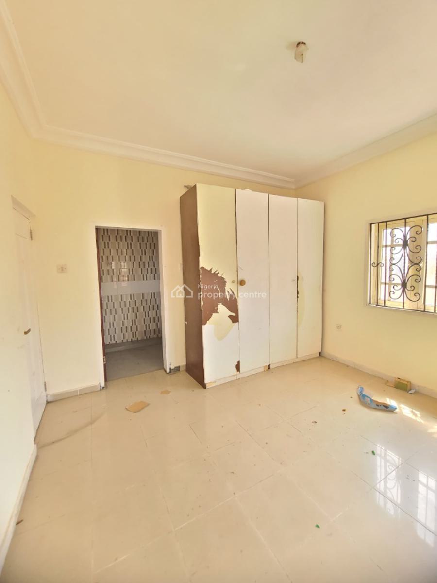 Sharp and Standard Self Contain (shared Apartment), Lekki County, Lekki, Lagos, Flat / Apartment for Rent