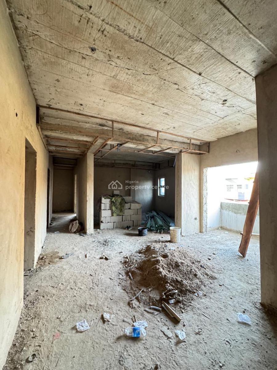 Nicely Built 3 Bedroom Apartment, Yaba, Lagos, Flat / Apartment for Sale