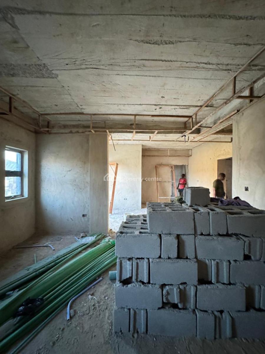 Nicely Built 3 Bedroom Apartment, Yaba, Lagos, Flat / Apartment for Sale