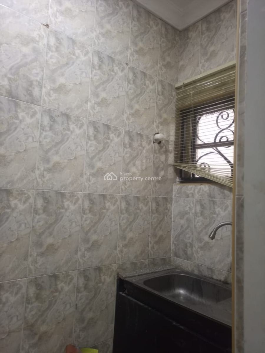 a Nice 1 Bedroom Flat / Apartment (upstair)*, in an Estate, Ikate Elegushi, Lekki, Lagos, Mini Flat (room and Parlour) for Rent