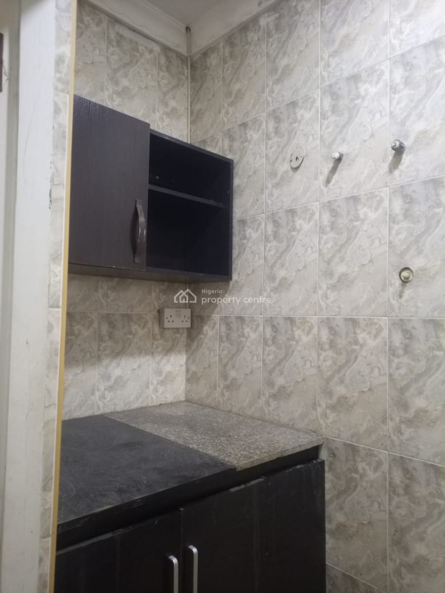a Nice 1 Bedroom Flat / Apartment (upstair)*, in an Estate, Ikate Elegushi, Lekki, Lagos, Mini Flat (room and Parlour) for Rent