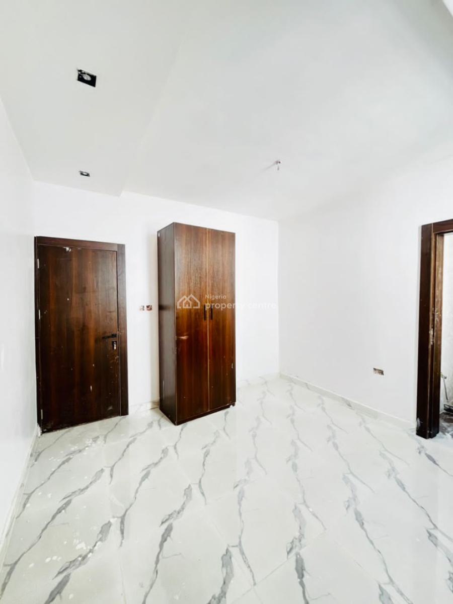 Fully Serviced Brand New 3 Bedroom with Bq, Off Admiralty Way, Lekki Phase 1, Lekki, Lagos, Flat / Apartment for Rent