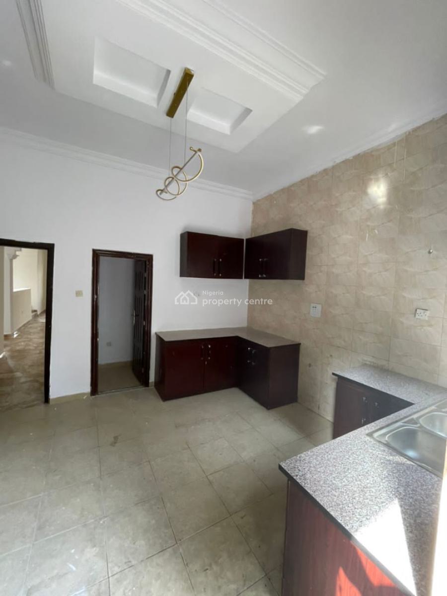 4 Bedroom Semi Detached Duplex in an Estate, Ologolo, Lekki, Lagos, Semi-detached Duplex for Rent