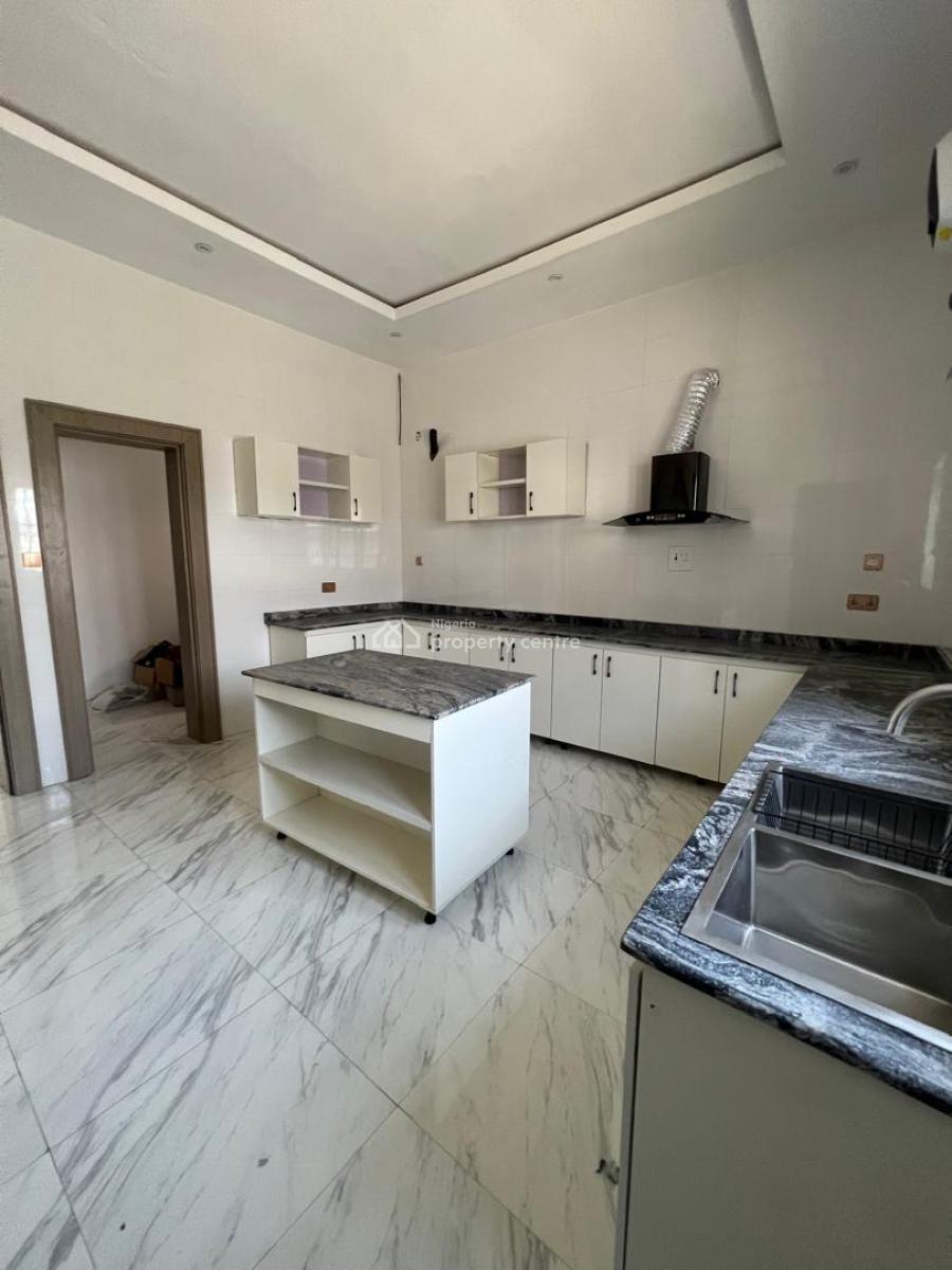 4-bedroom Semi-detached Duplex, Guzape District, Abuja, Semi-detached Duplex for Sale