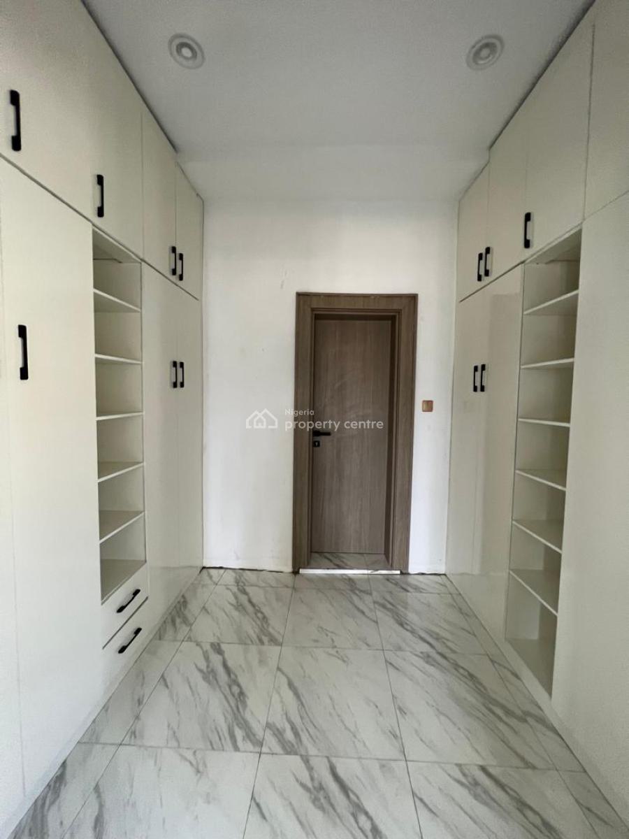 4-bedroom Semi-detached Duplex, Guzape District, Abuja, Semi-detached Duplex for Sale