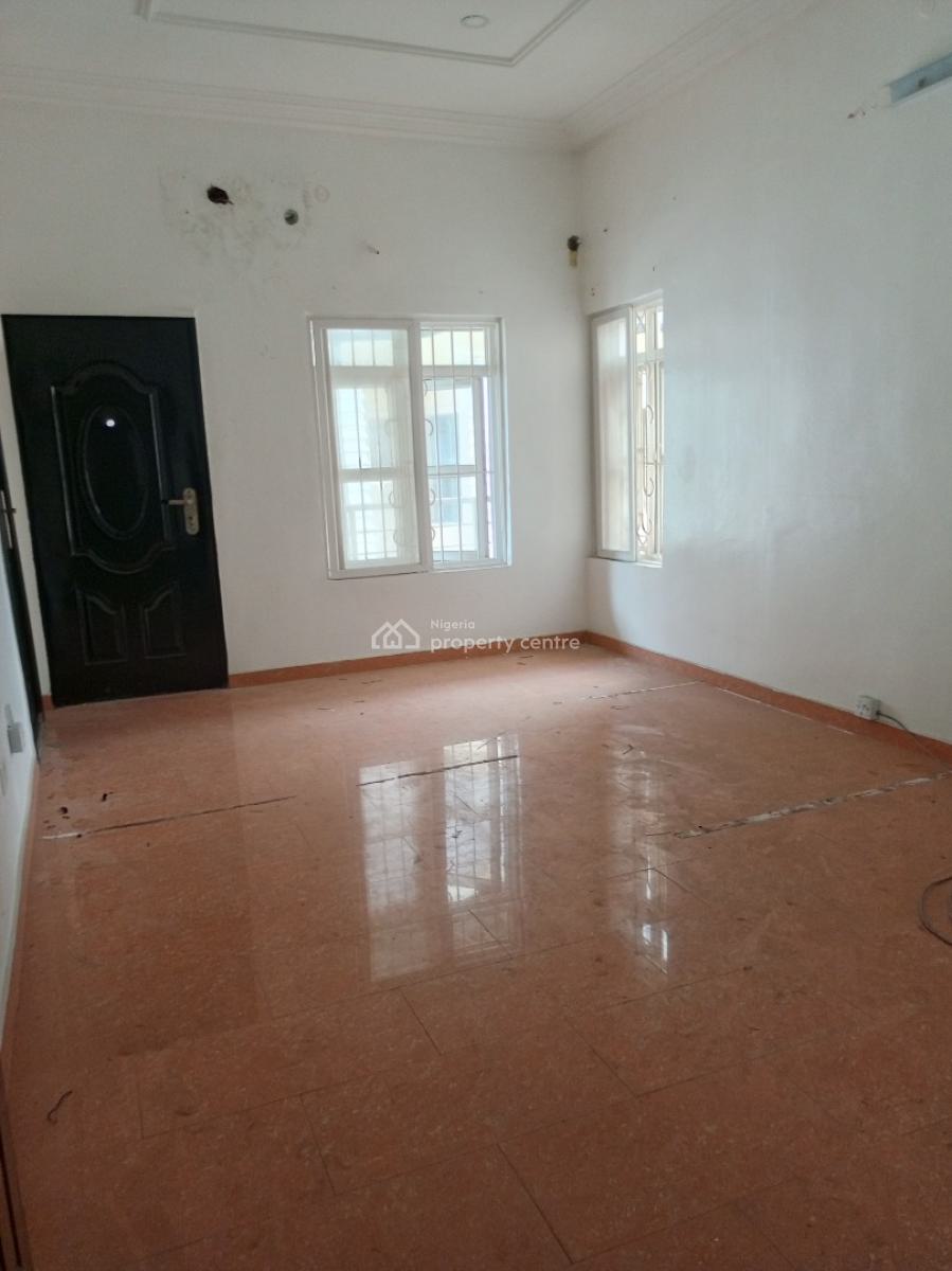Commercial Large 4 Bedroom with Ample Park, Bq, & Dinning Lounge, Lekki Phase 1, Lekki, Lagos, Semi-detached Duplex for Rent