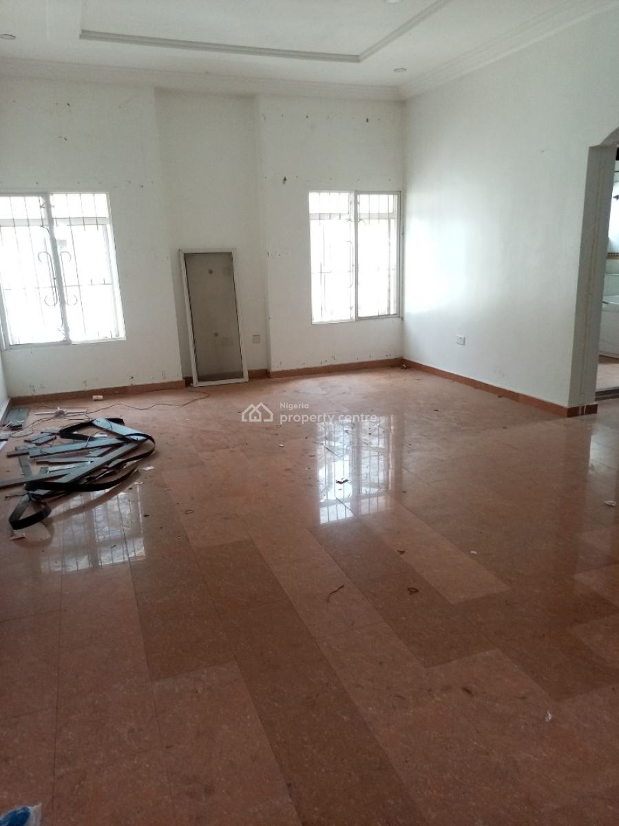 Commercial Large 4 Bedroom with Ample Park, Bq, & Dinning Lounge, Lekki Phase 1, Lekki, Lagos, Semi-detached Duplex for Rent