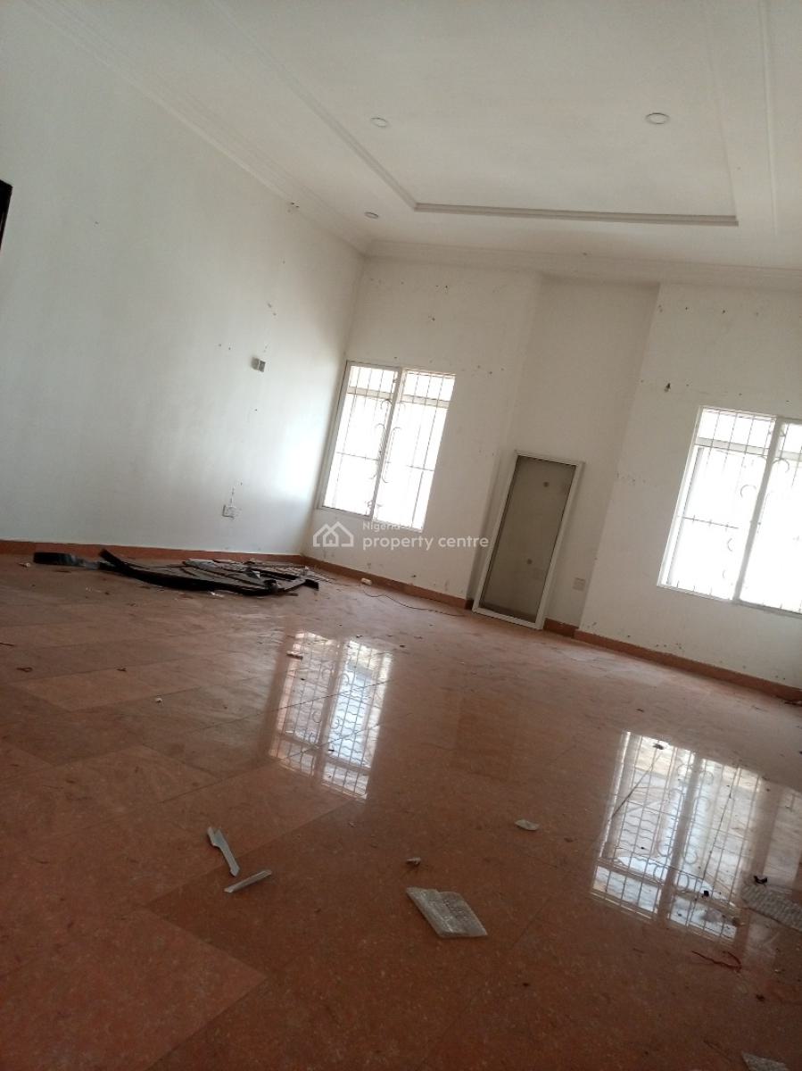 Commercial Large 4 Bedroom with Ample Park, Bq, & Dinning Lounge, Lekki Phase 1, Lekki, Lagos, Semi-detached Duplex for Rent
