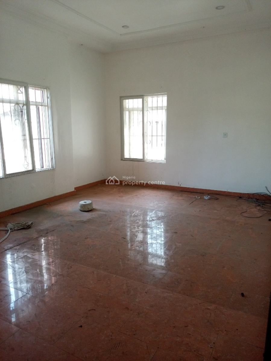 Commercial Large 4 Bedroom with Ample Park, Bq, & Dinning Lounge, Lekki Phase 1, Lekki, Lagos, Semi-detached Duplex for Rent