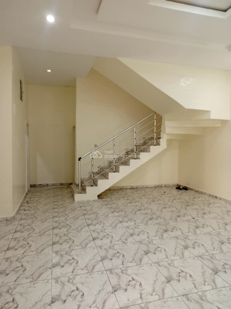 4 Bedroom Semi-detached Duplex with Bq, White Oak Estate, Ologolo, Lekki, Lagos, Semi-detached Duplex for Rent