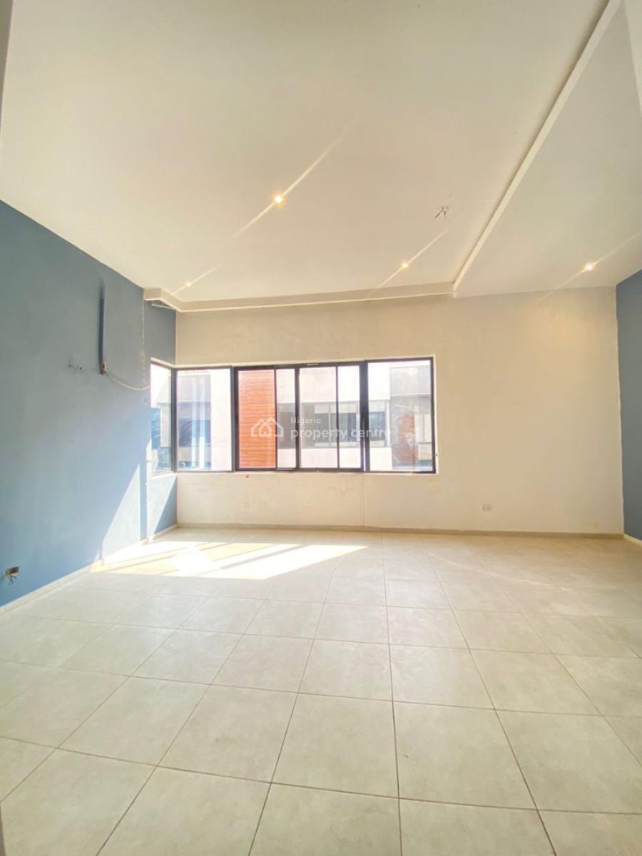 4 Bedroom Terrace Duplex with a Spacious Bq, Osapa, Lekki, Lagos, Terraced Duplex for Rent