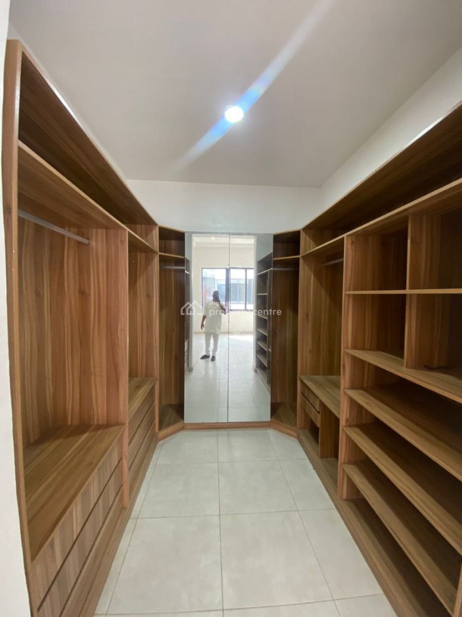 4 Bedroom Terrace Duplex with a Spacious Bq, Osapa, Lekki, Lagos, Terraced Duplex for Rent