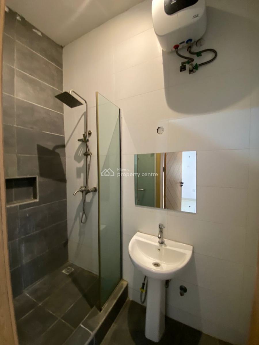 4 Bedroom Terrace Duplex with a Spacious Bq, Osapa, Lekki, Lagos, Terraced Duplex for Rent