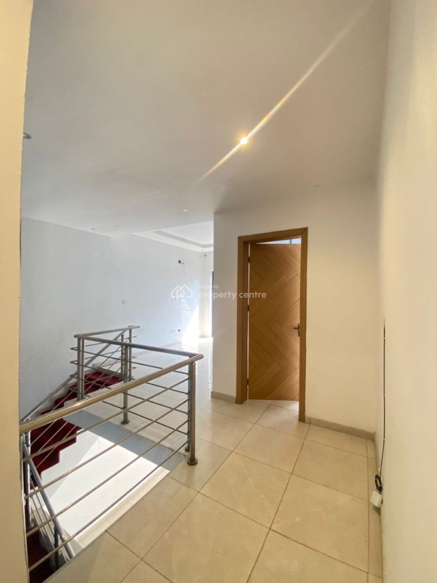 4 Bedroom Terrace Duplex with a Spacious Bq, Osapa, Lekki, Lagos, Terraced Duplex for Rent