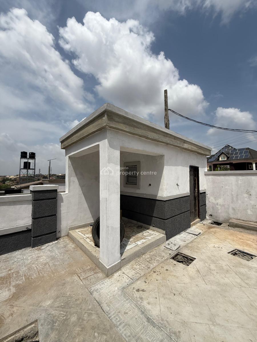 Prestige 5-bedroom Haven, Kolapo Ishola Gra, Akobo, Ibadan, Oyo, Detached Duplex for Sale