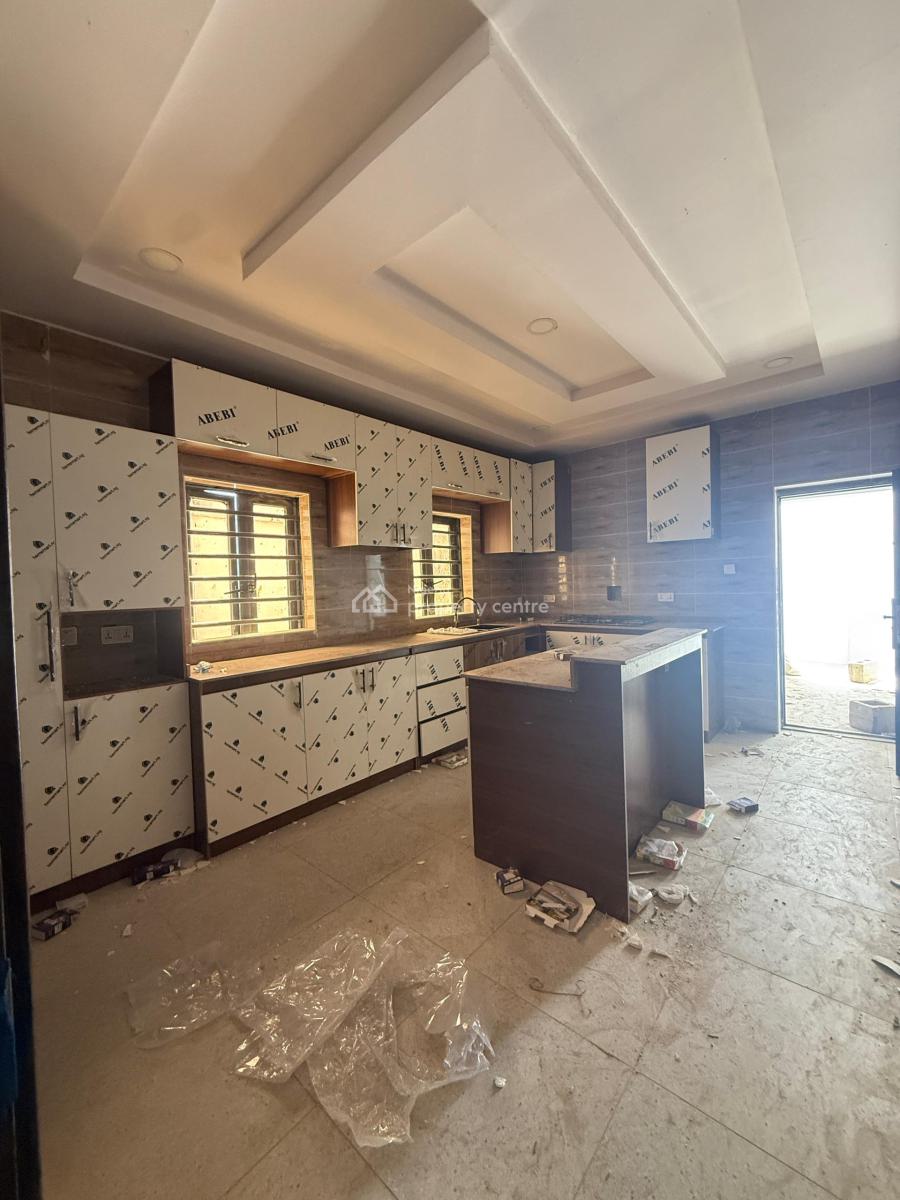 Prestige 5-bedroom Haven, Kolapo Ishola Gra, Akobo, Ibadan, Oyo, Detached Duplex for Sale