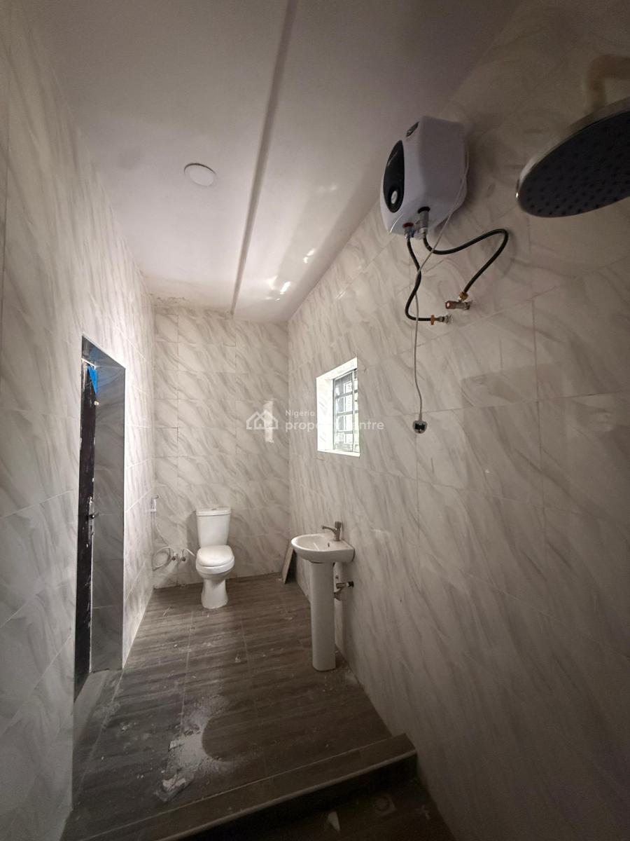 Prestige 5-bedroom Haven, Kolapo Ishola Gra, Akobo, Ibadan, Oyo, Detached Duplex for Sale