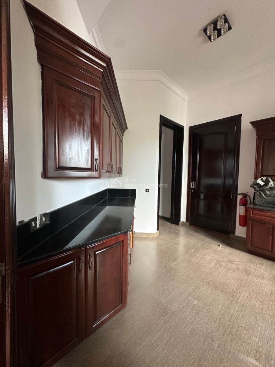 Very Spacious, Well-maintained 3-bedroom Maisonette with Bq, Ikoyi, Lagos, Flat / Apartment for Rent