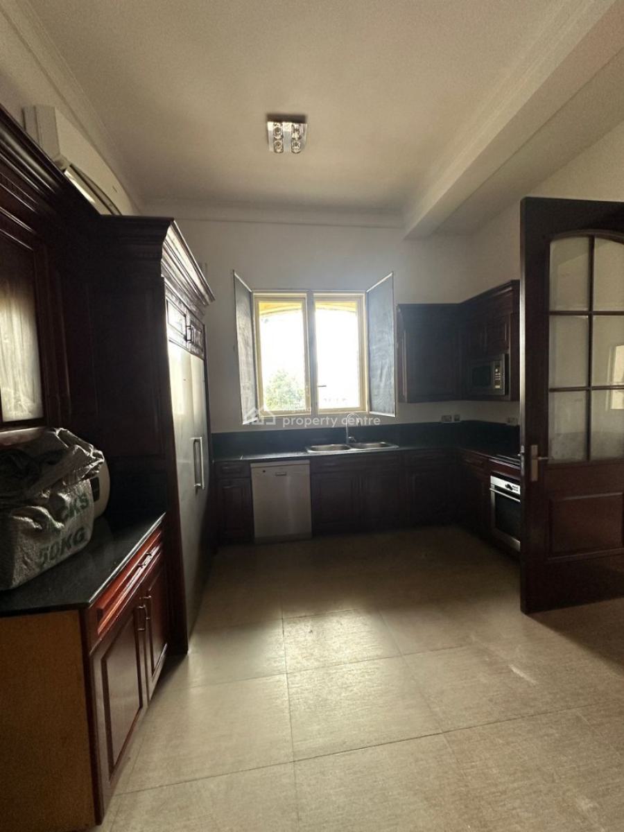 Very Spacious, Well-maintained 3-bedroom Maisonette with Bq, Ikoyi, Lagos, Flat / Apartment for Rent