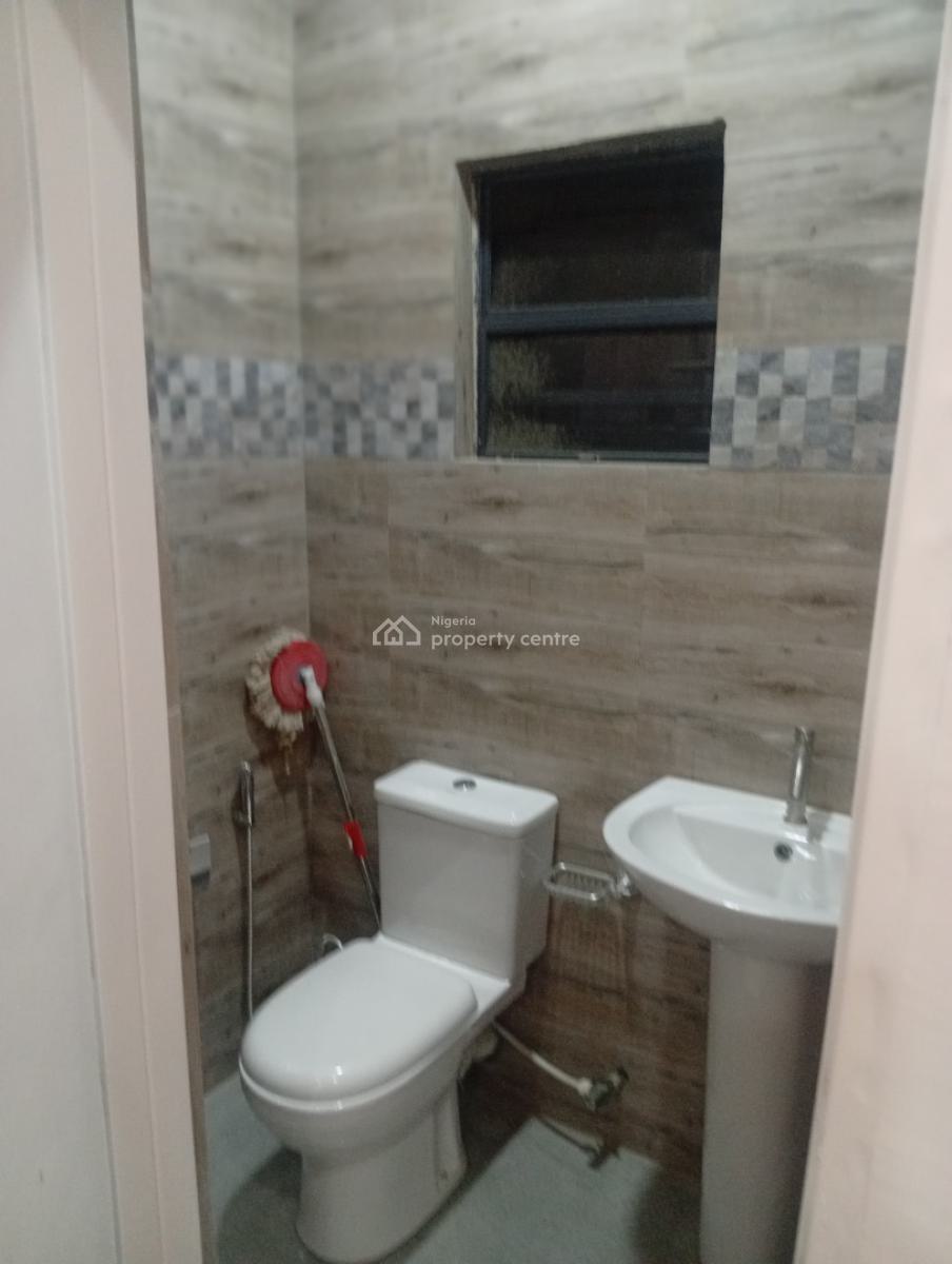 Executive 3 Bedroom Flat, Alapere, Ketu, Lagos, Flat / Apartment for Rent