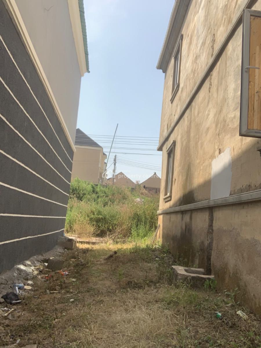 3 Bedrooms Luxury Terraced Duplex, By Porshe Estate, Idu Industrial, Abuja, Terraced Duplex for Sale