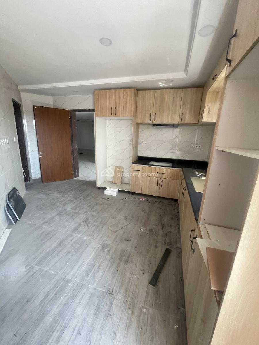 3 Bedroom 8 Unit, Gated Estate, Lekki Phase 1, Lekki, Lagos, Flat / Apartment for Rent