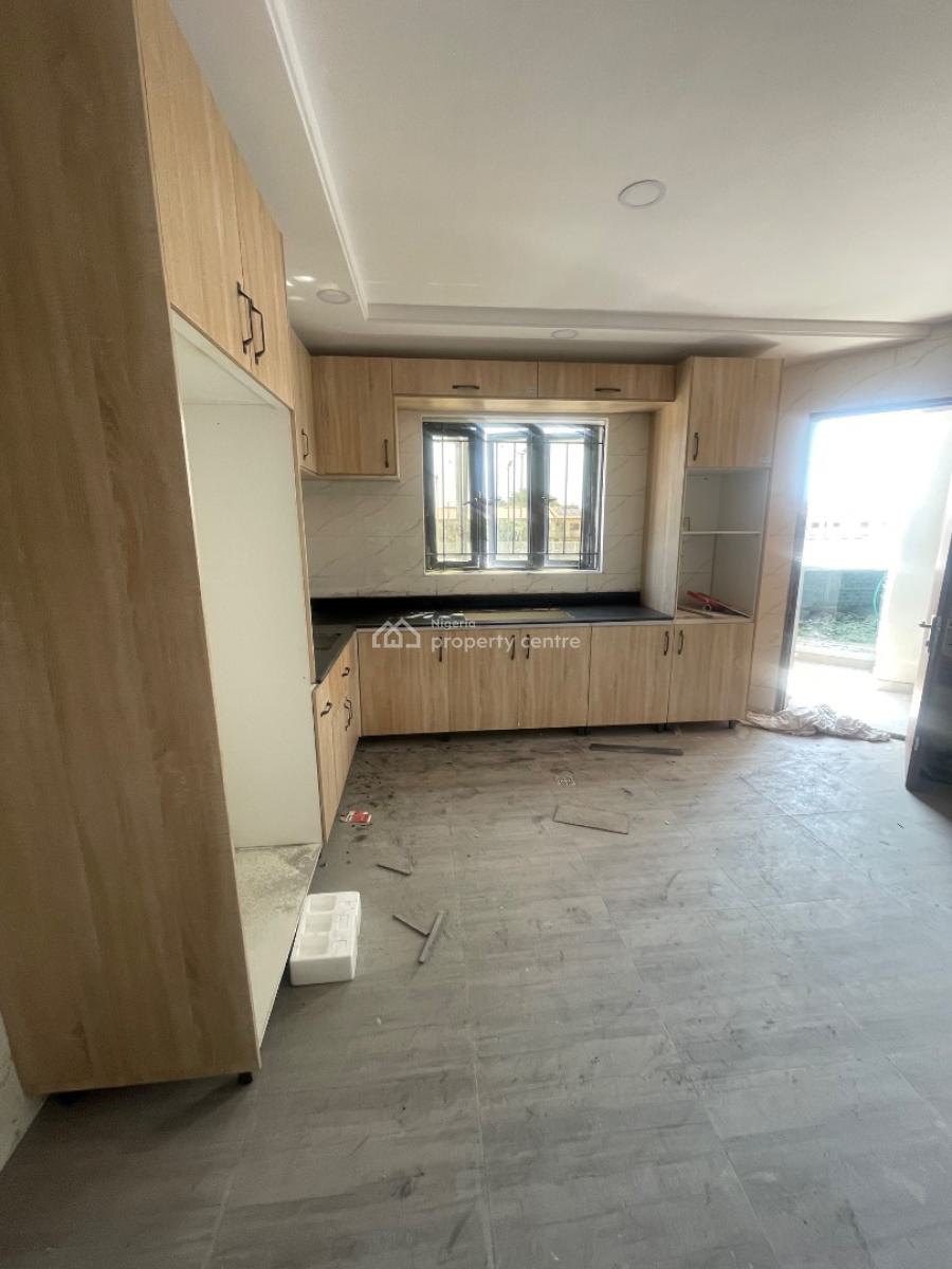 3 Bedroom 8 Unit, Gated Estate, Lekki Phase 1, Lekki, Lagos, Flat / Apartment for Rent