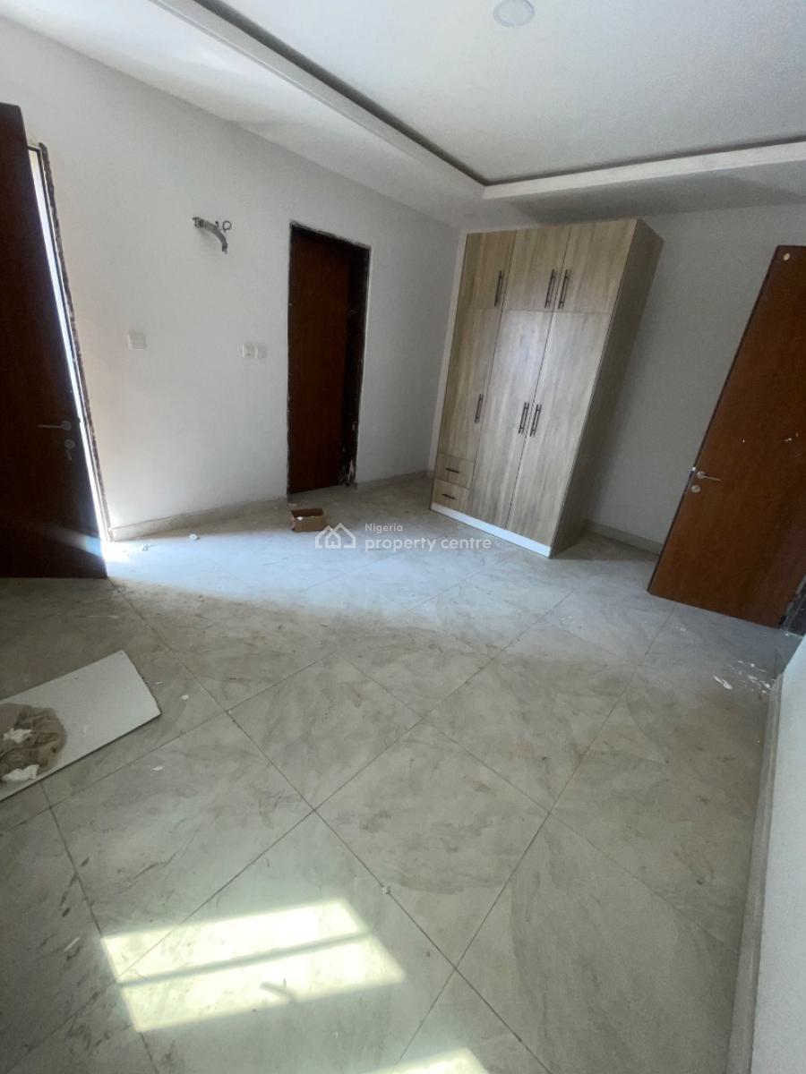 3 Bedroom 8 Unit, Gated Estate, Lekki Phase 1, Lekki, Lagos, Flat / Apartment for Rent