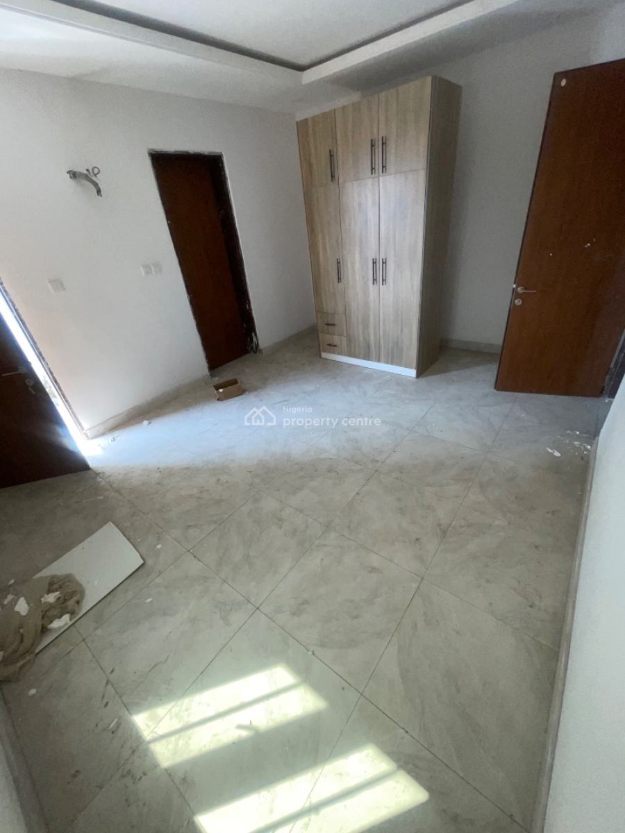 3 Bedroom 8 Unit, Gated Estate, Lekki Phase 1, Lekki, Lagos, Flat / Apartment for Rent