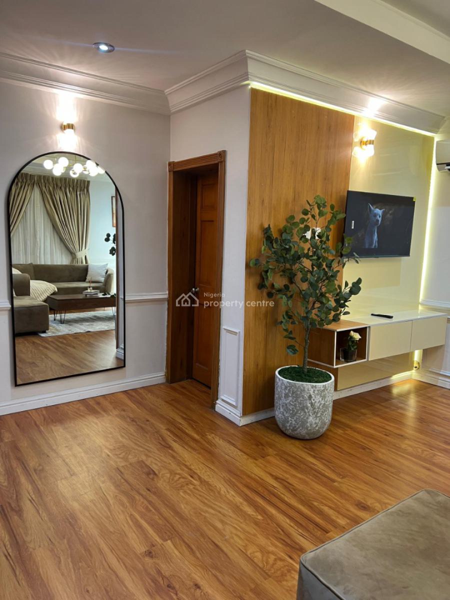 Well-furnished 4 Bedrooms Terrace Duplex Short--let, Off Muiz Banire Street, Ikeja Gra, Ikeja, Lagos, Flat / Apartment Short Let