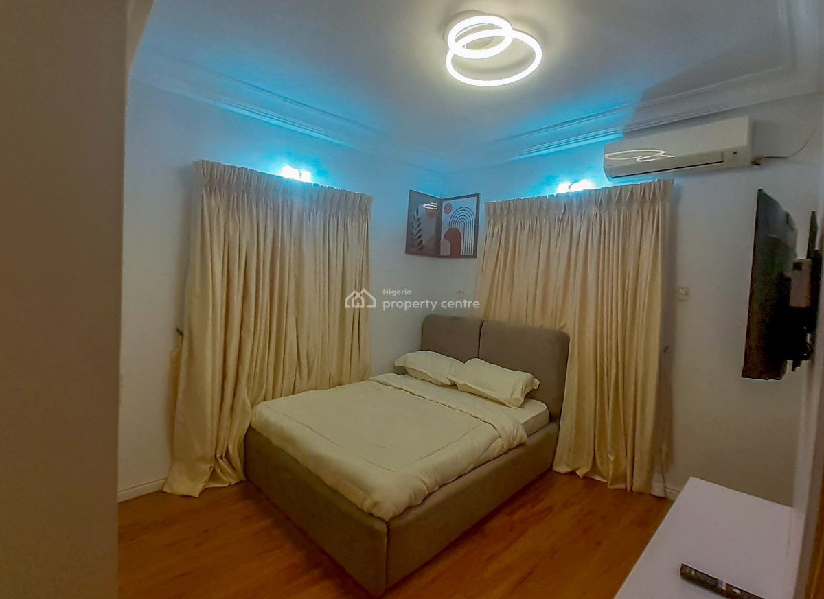 Well-furnished 4 Bedrooms Terraced Duplex, Off Muiz Banire Street, Ikeja Gra, Ikeja, Lagos, House Short Let