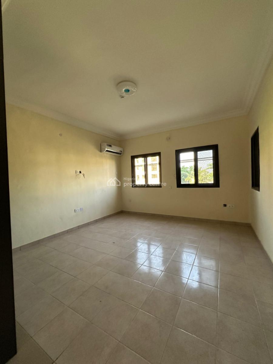 Newly Renovated 3-bedroom Apartments, Lekki, Lagos, Flat / Apartment for Rent