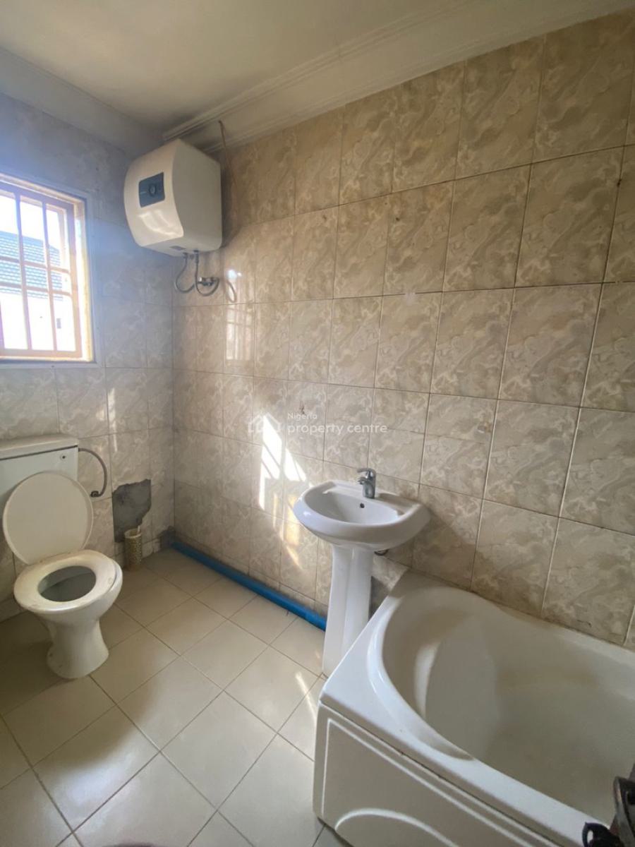 Standard 3 Bedrooms Apartment, Off 1st Avenue, Gwarinpa, Abuja, Flat / Apartment for Rent