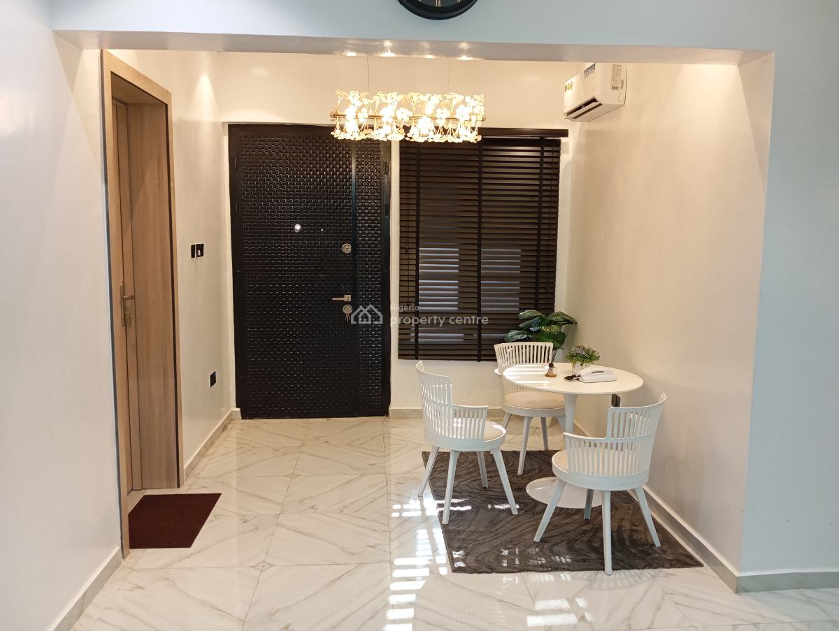 State-of-the Art 3 Bedrooms Apartment, Wifi, Netflix, Swimming Pool, Off Isaac John Street, Ikeja Gra, Ikeja, Lagos, Flat / Apartment Short Let