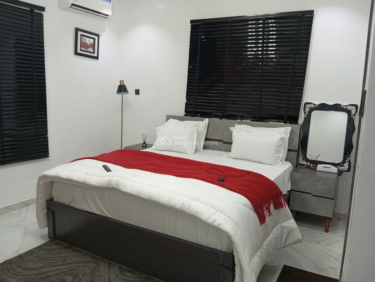 State-of-the Art 3 Bedrooms Apartment, Wifi, Netflix, Swimming Pool, Off Isaac John Street, Ikeja Gra, Ikeja, Lagos, Flat / Apartment Short Let