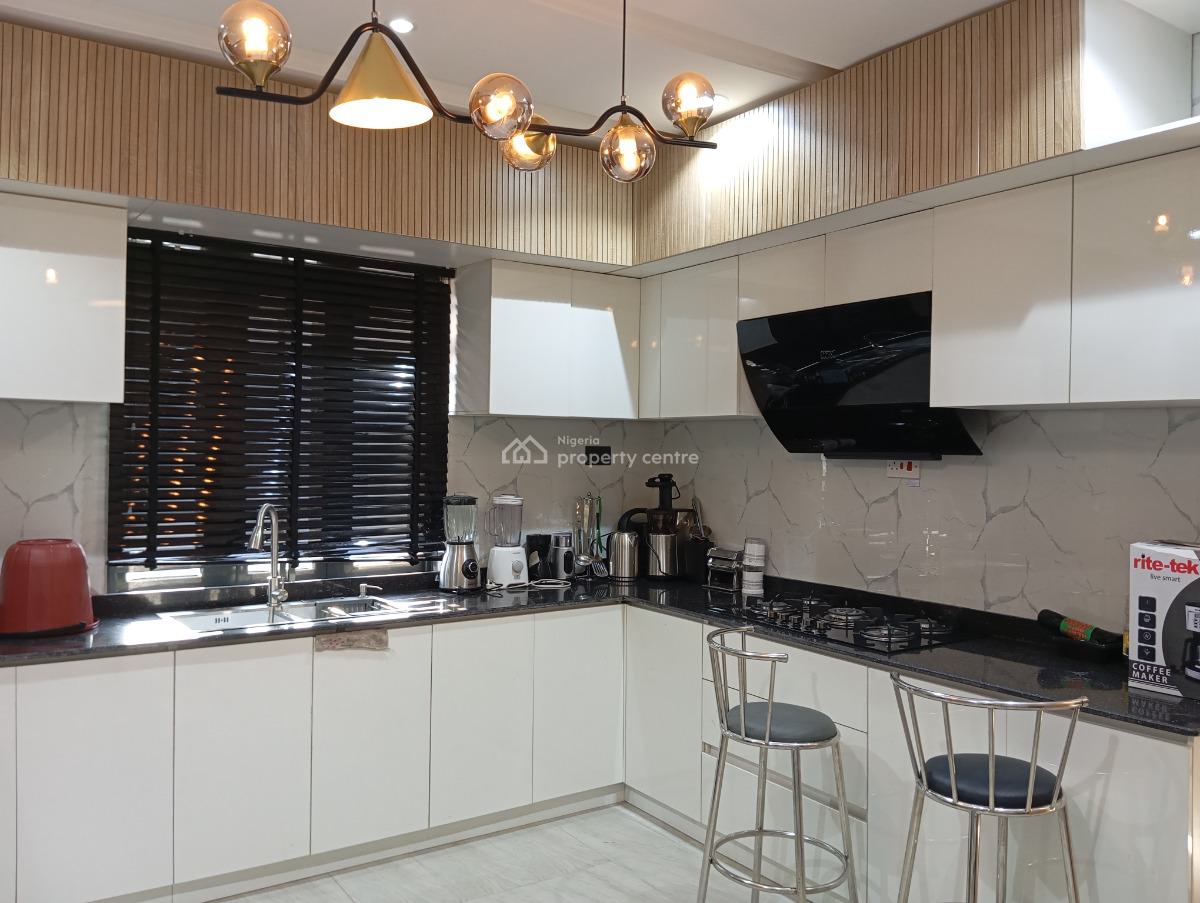 State-of-the Art 3 Bedrooms Apartment, Wifi, Netflix, Swimming Pool, Off Isaac John Street, Ikeja Gra, Ikeja, Lagos, Flat / Apartment Short Let