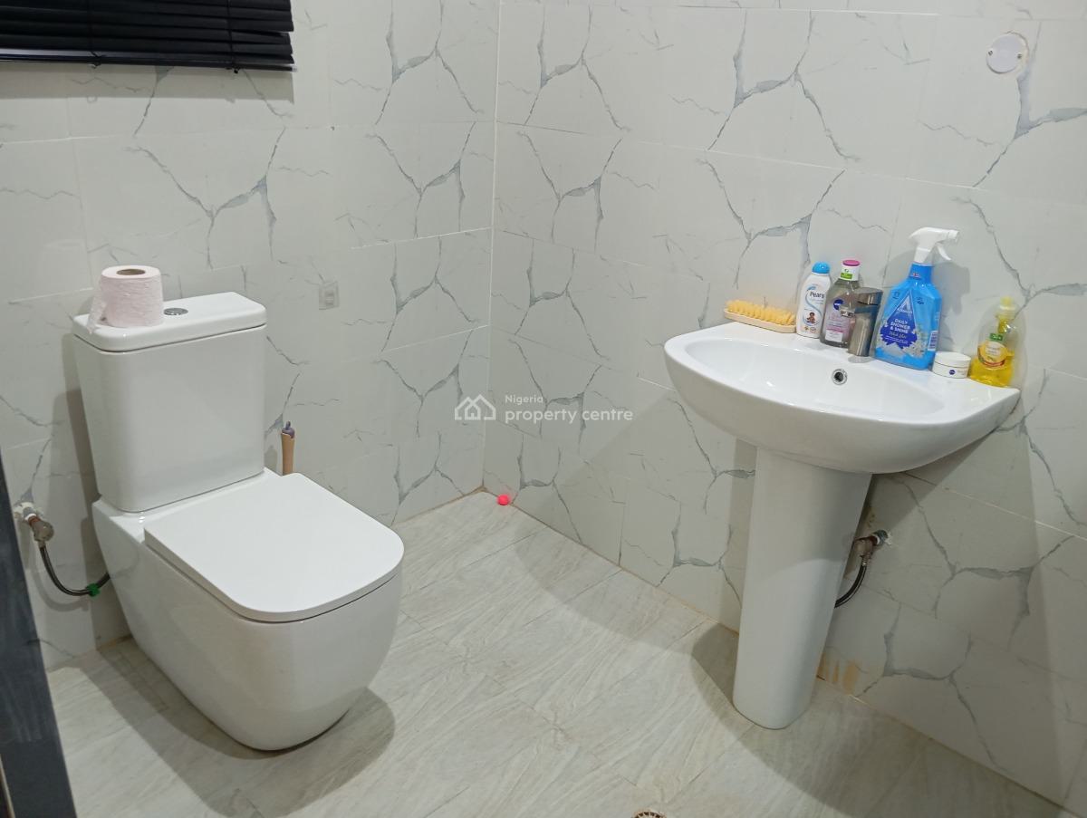 State-of-the Art 3 Bedrooms Apartment, Wifi, Netflix, Swimming Pool, Off Isaac John Street, Ikeja Gra, Ikeja, Lagos, Flat / Apartment Short Let