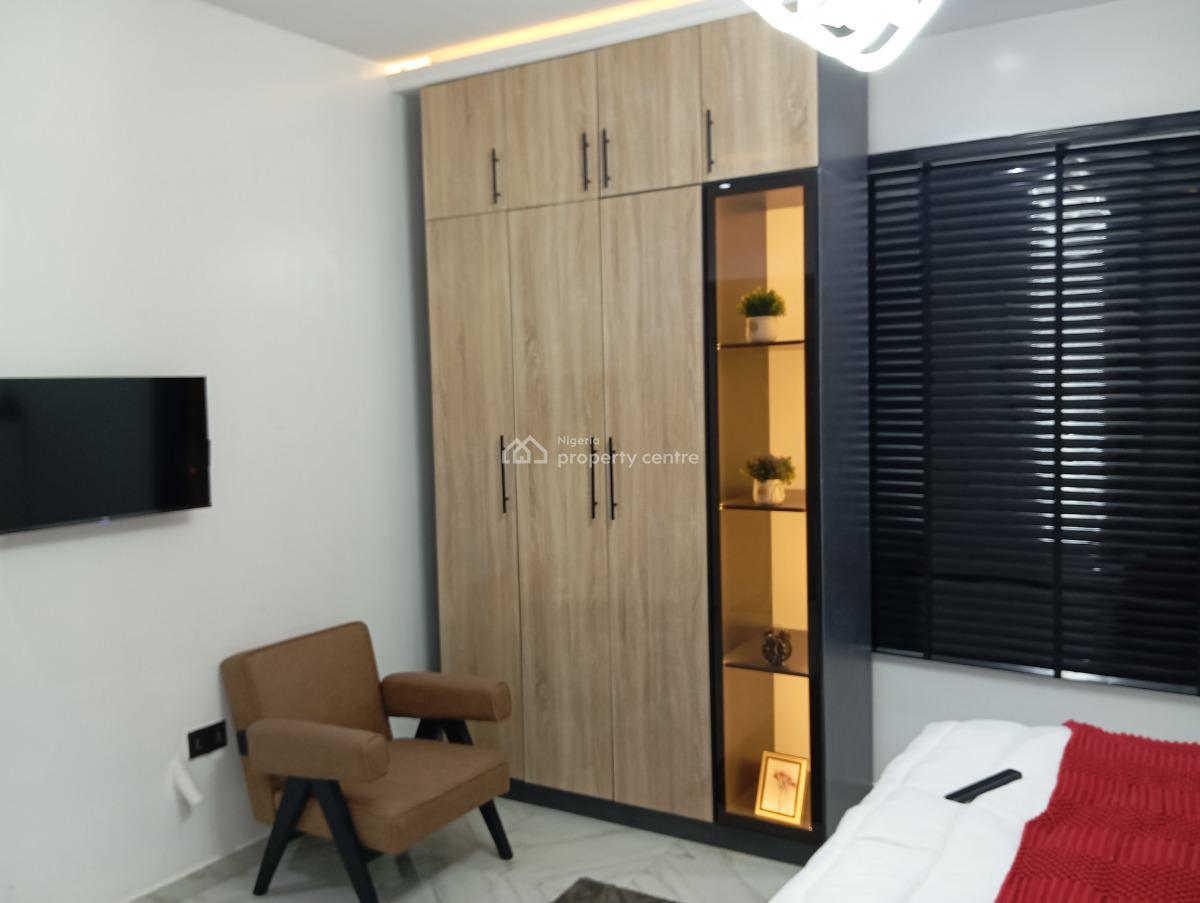 State-of-the Art 3 Bedrooms Apartment, Wifi, Netflix, Swimming Pool, Off Isaac John Street, Ikeja Gra, Ikeja, Lagos, Flat / Apartment Short Let