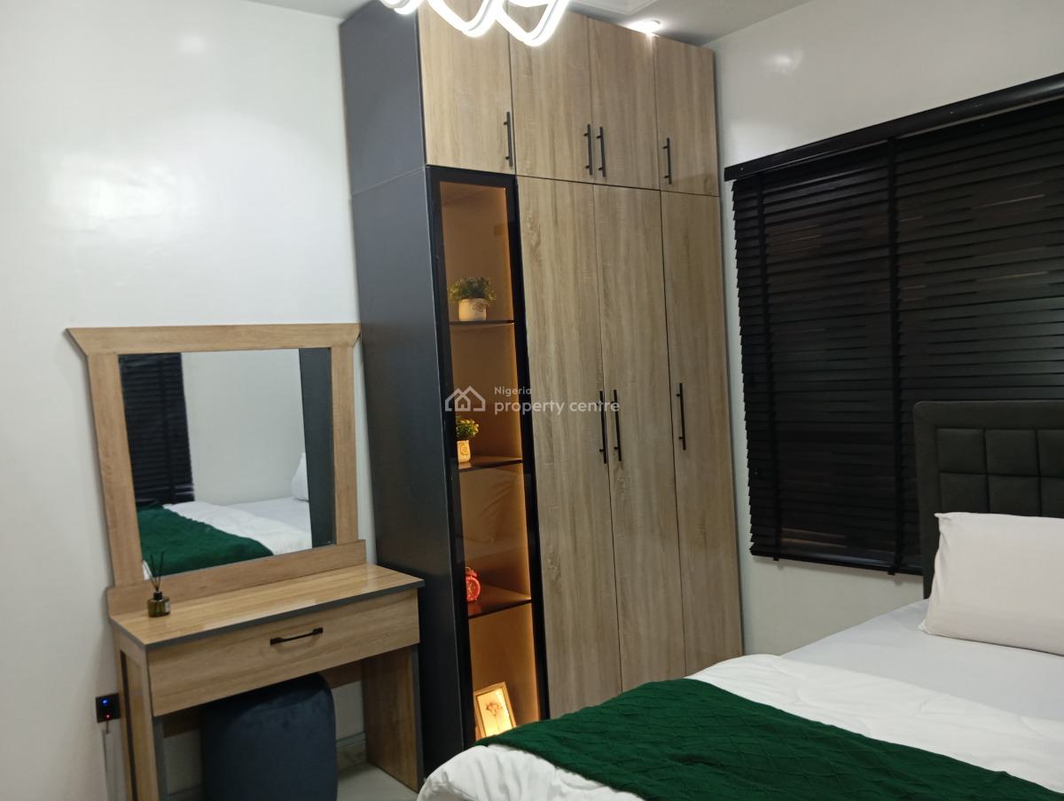 State-of-the Art 3 Bedrooms Apartment, Wifi, Netflix, Swimming Pool, Off Isaac John Street, Ikeja Gra, Ikeja, Lagos, Flat / Apartment Short Let