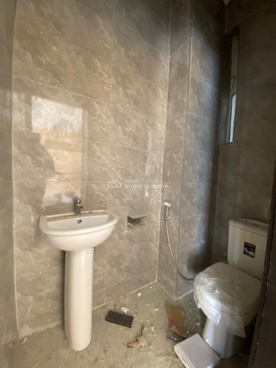 Brand New Executive Built, Shoprite Area, Sangotedo, Ajah, Lagos, Flat / Apartment for Rent