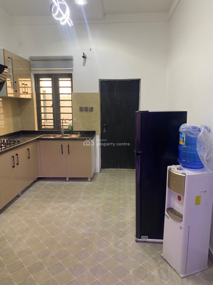 3 Bedrooms Terraced Duplex, Behind Romay Garden, Ilasan, Lekki, Lagos, Flat / Apartment Short Let