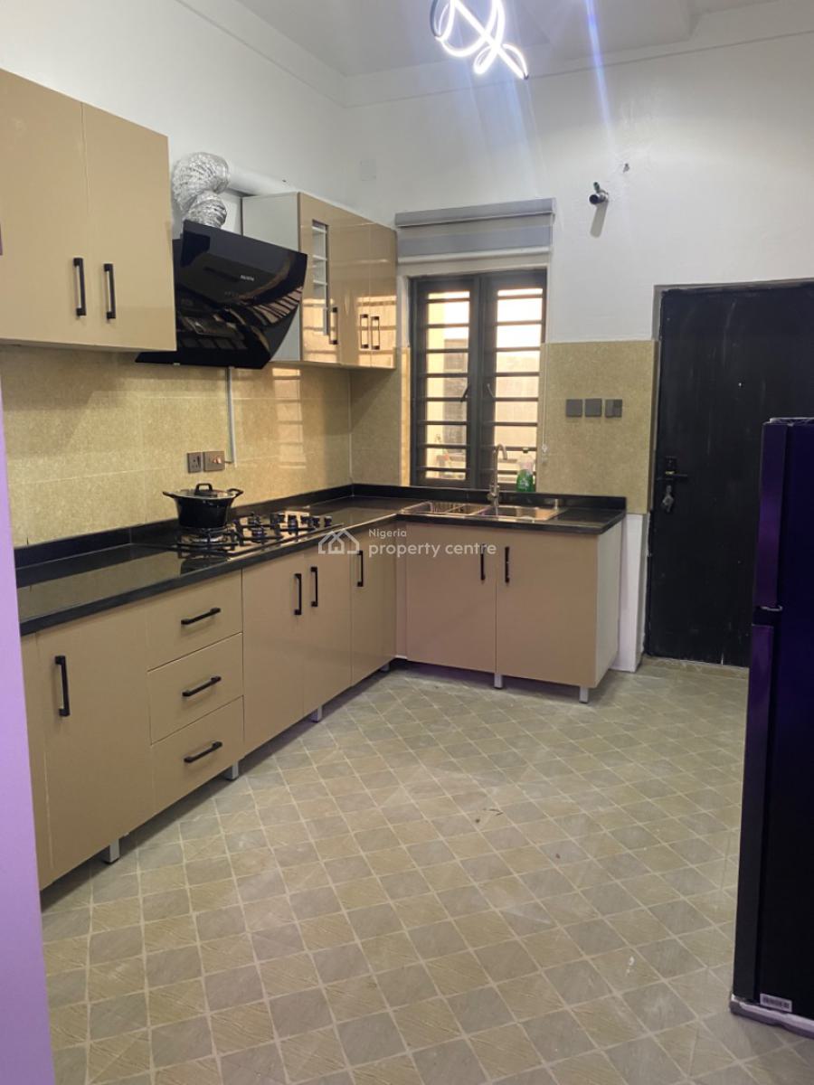 3 Bedrooms Terraced Duplex, Behind Romay Garden, Ilasan, Lekki, Lagos, Flat / Apartment Short Let