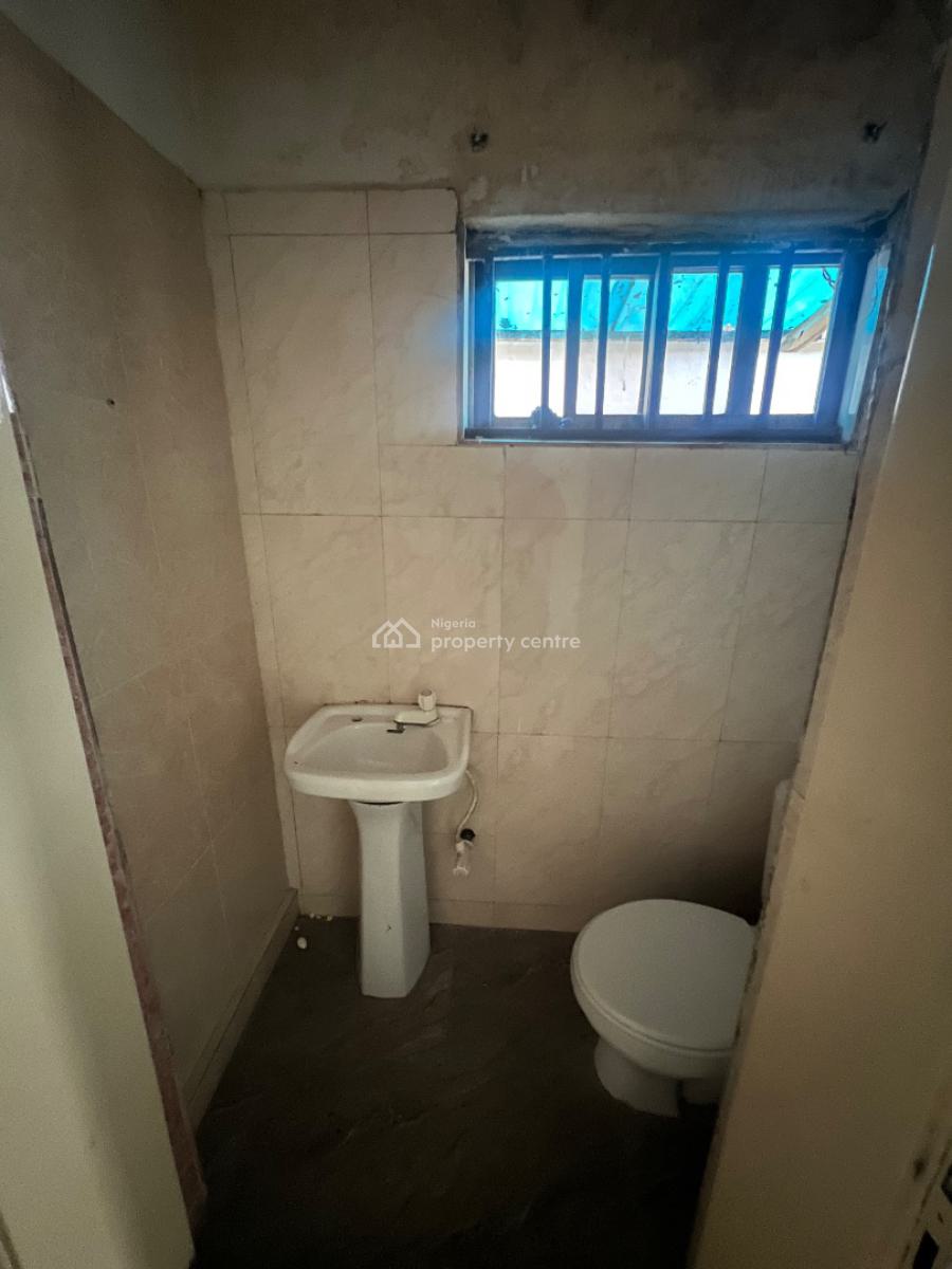 Miniflat with a Standard Kitchen, Lekki Phase 1, Lekki, Lagos, Mini Flat (room and Parlour) for Rent