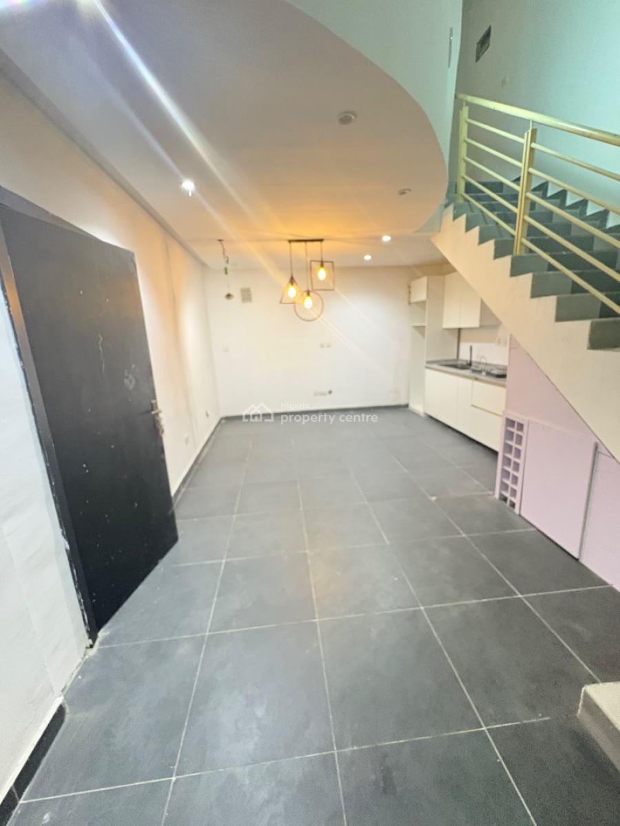 1bedroom Maisonette, Spg Road, Lekki Phase 2, Lekki, Lagos, Mini Flat (room and Parlour) for Rent